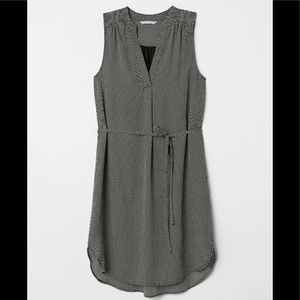 *NEW* H&M black and white dress